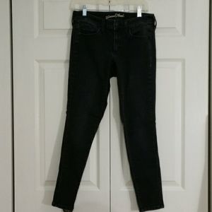 EUC UNIVERSAL THREAD Black Jeans 4/27
